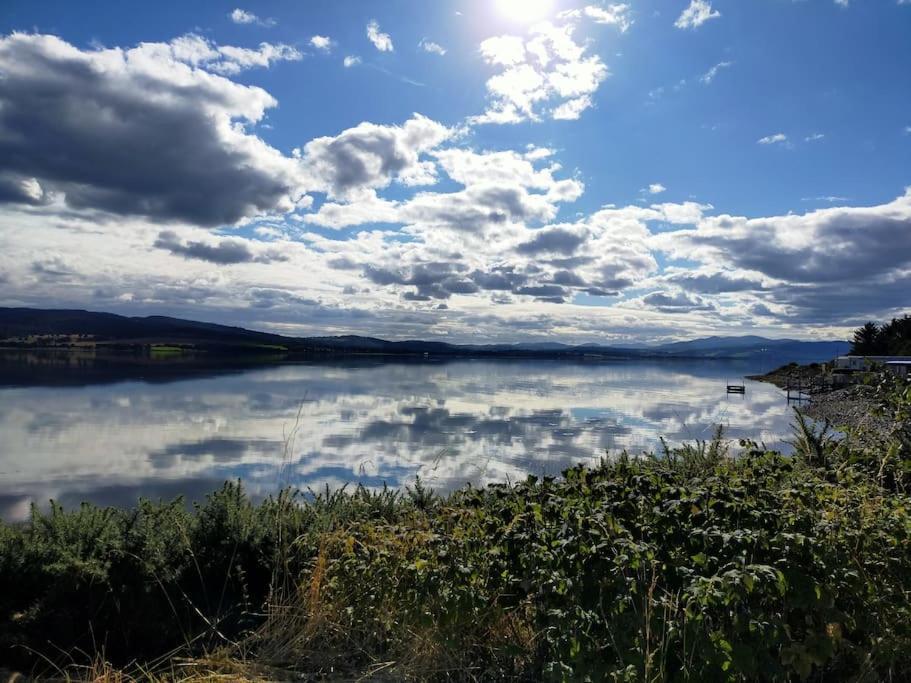 Spacious Sea View Home 5 Miles From Inverness North Kessock エクステリア 写真