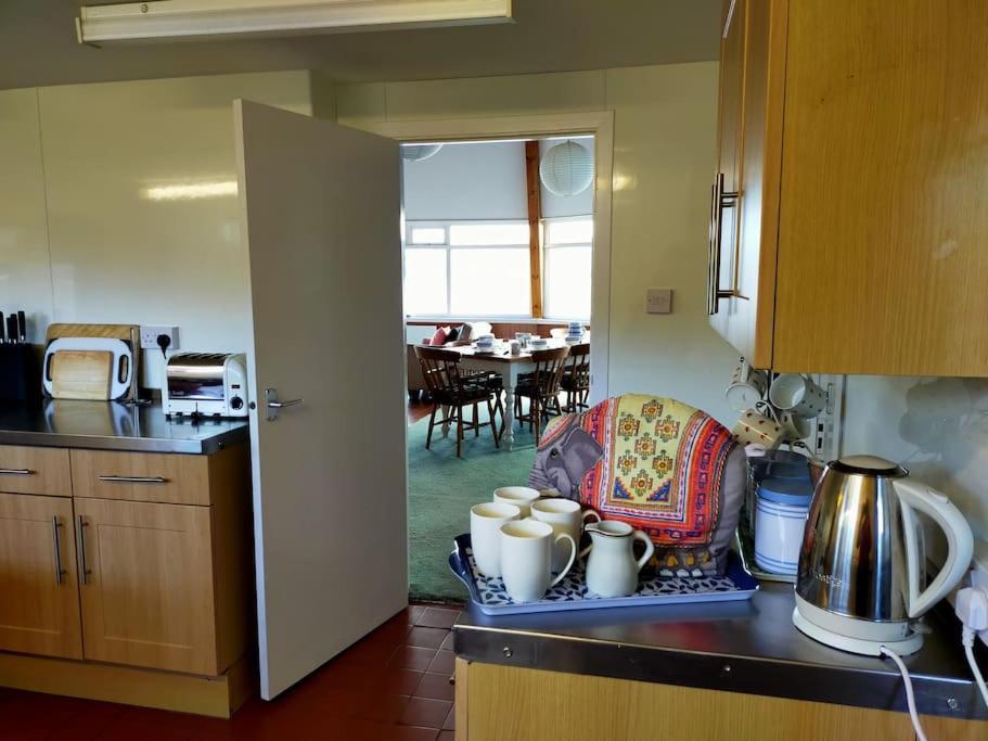 Spacious Sea View Home 5 Miles From Inverness North Kessock エクステリア 写真