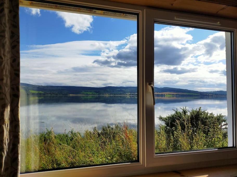 Spacious Sea View Home 5 Miles From Inverness North Kessock エクステリア 写真