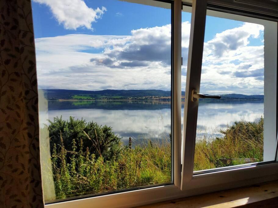 Spacious Sea View Home 5 Miles From Inverness North Kessock エクステリア 写真