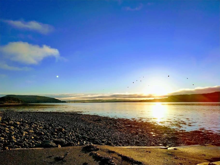 Spacious Sea View Home 5 Miles From Inverness North Kessock エクステリア 写真