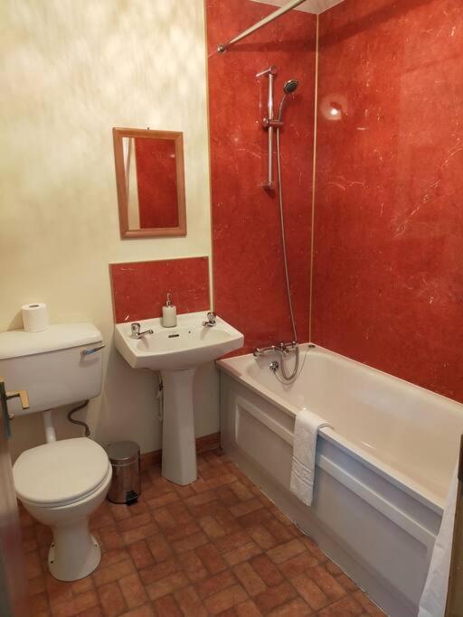 Spacious Sea View Home 5 Miles From Inverness North Kessock エクステリア 写真